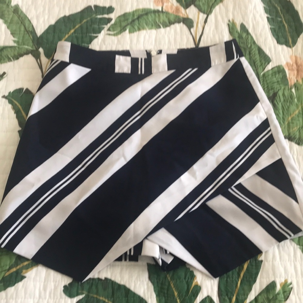 Mural brand skort from topshop